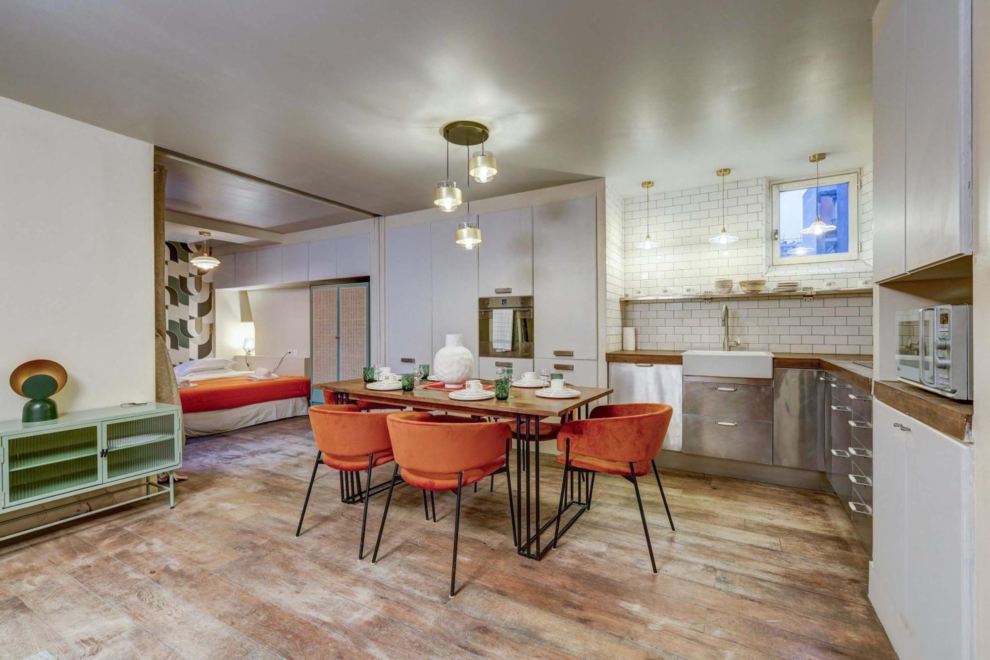 Appartement Le Marais - Les Halles Colorful & Modern 3bd Parijs