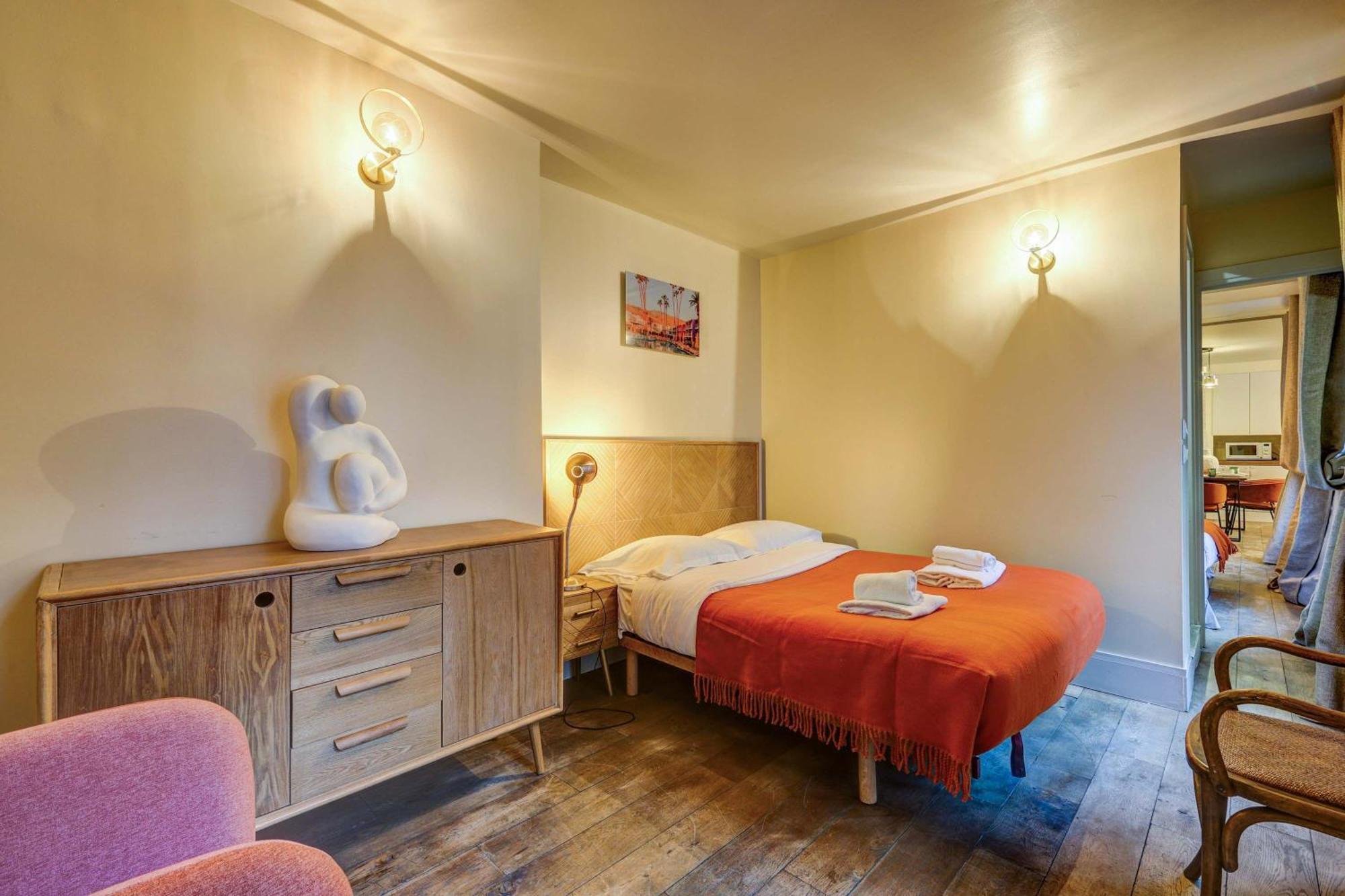 Le Marais - Les Halles Colorful & Modern 3bd * Parijs